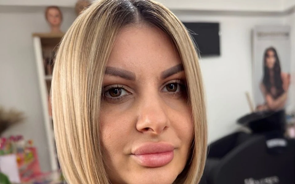 Coafură și styling — păr lucrat în salonul Show Off